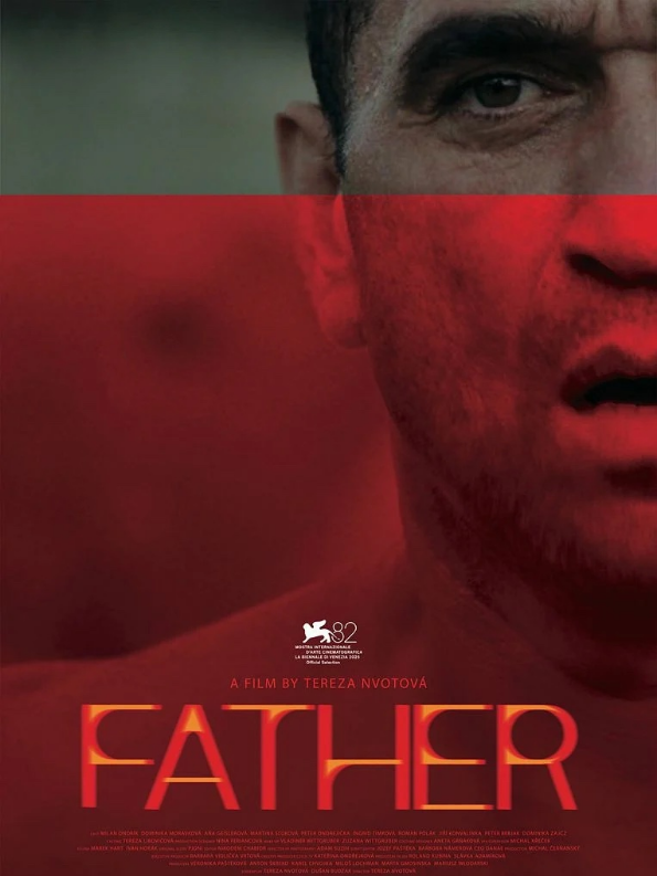 Affiche du film Father, visage d'un homme en gros plan, sur la partie droite de l'affiche, air sérieux, de son nez jusqu'en bas de l'affiche un filtre rouge.